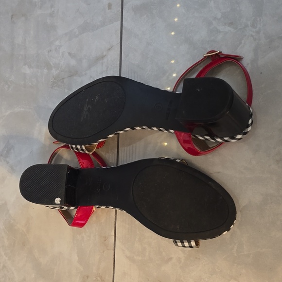 Betsey Johnson - Picture 5 of 5